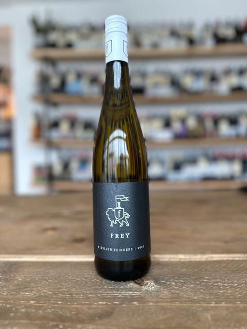 Weingut Frey, Riesling Feinherb, Rheinhessen, Germany, 2021