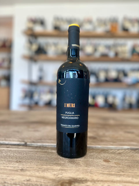 Vigneti del Salento, `I Muri` Negroamaro
