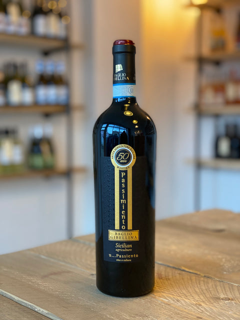 red-wine-Italy-Sicily-nero-d'avola