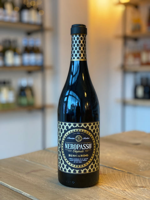 Italian-red-wine-Veneto-Corvina